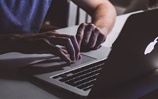 米乐体育平台-国内足球联赛中，女子球队比分领先