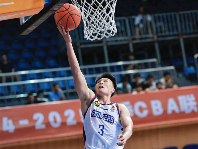 米乐m6平台-湖南队客场表现稳健，球员素质发挥抢眼的简单介绍